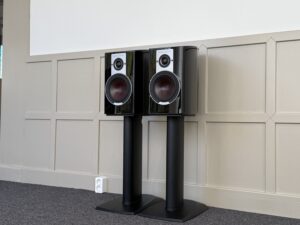 Dali Epicon 2+Stands