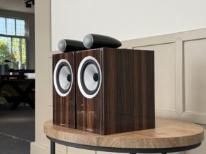 B&W 705 S2 Signature